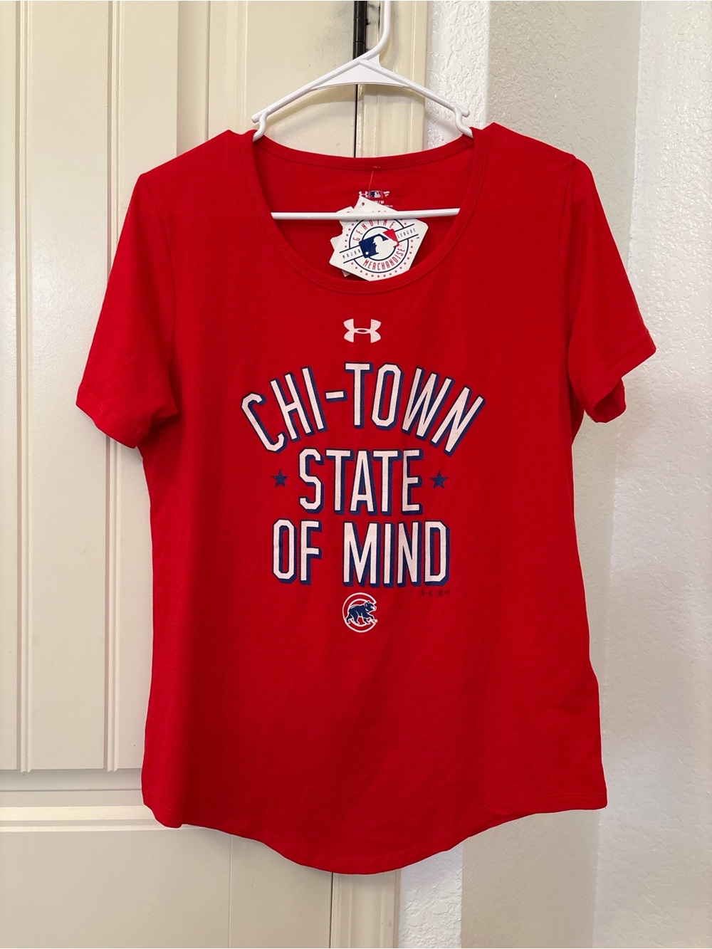 NWT Under Armour MLB Chicago Cubs‎ Heat Gear Tee Women’s Medium